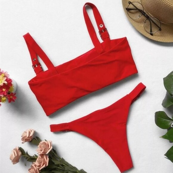 Red Buckle Straps Bikini Set with Cheeky Bottom Swimsuit - Picture 6 of 6